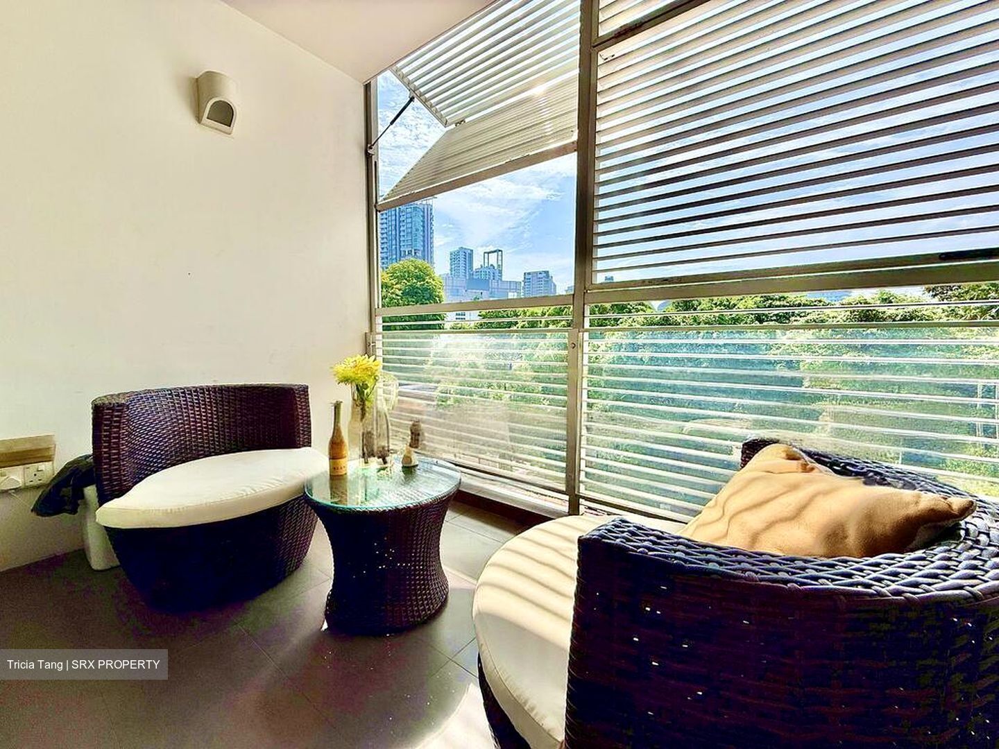 Two8one Studio (D9), Apartment #455771391